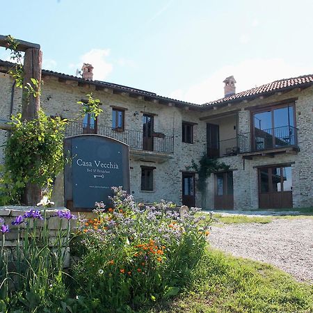 Casa Vecchia Bed&Breakfast Bossolasco エクステリア 写真