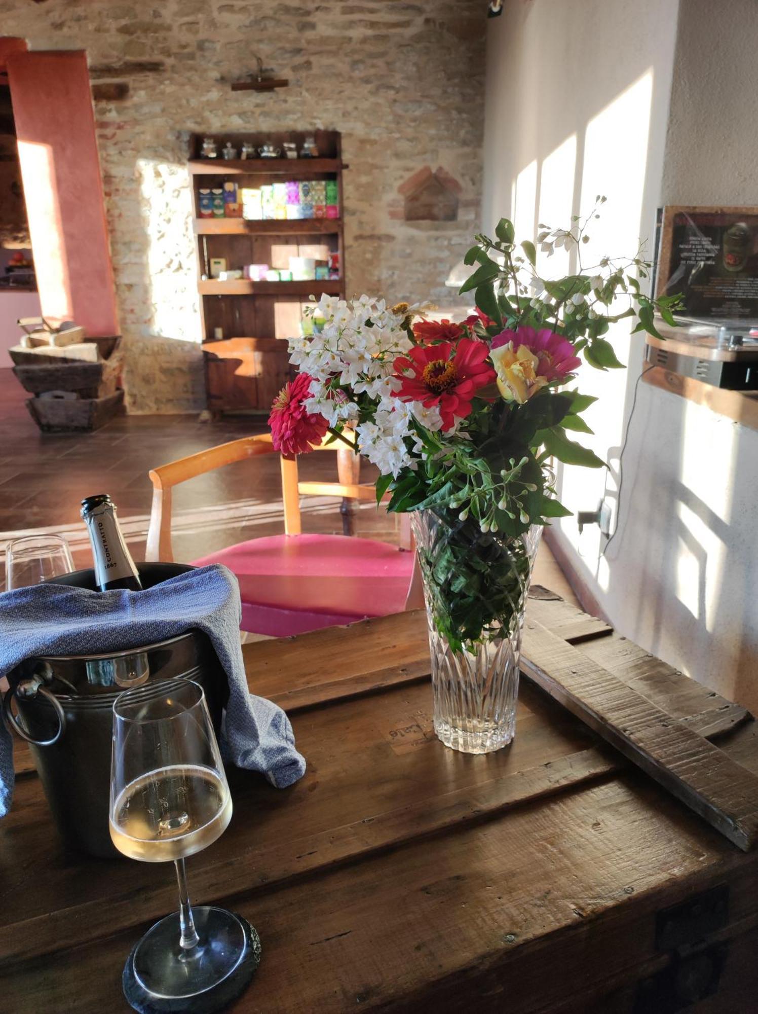 Casa Vecchia Bed&Breakfast Bossolasco エクステリア 写真